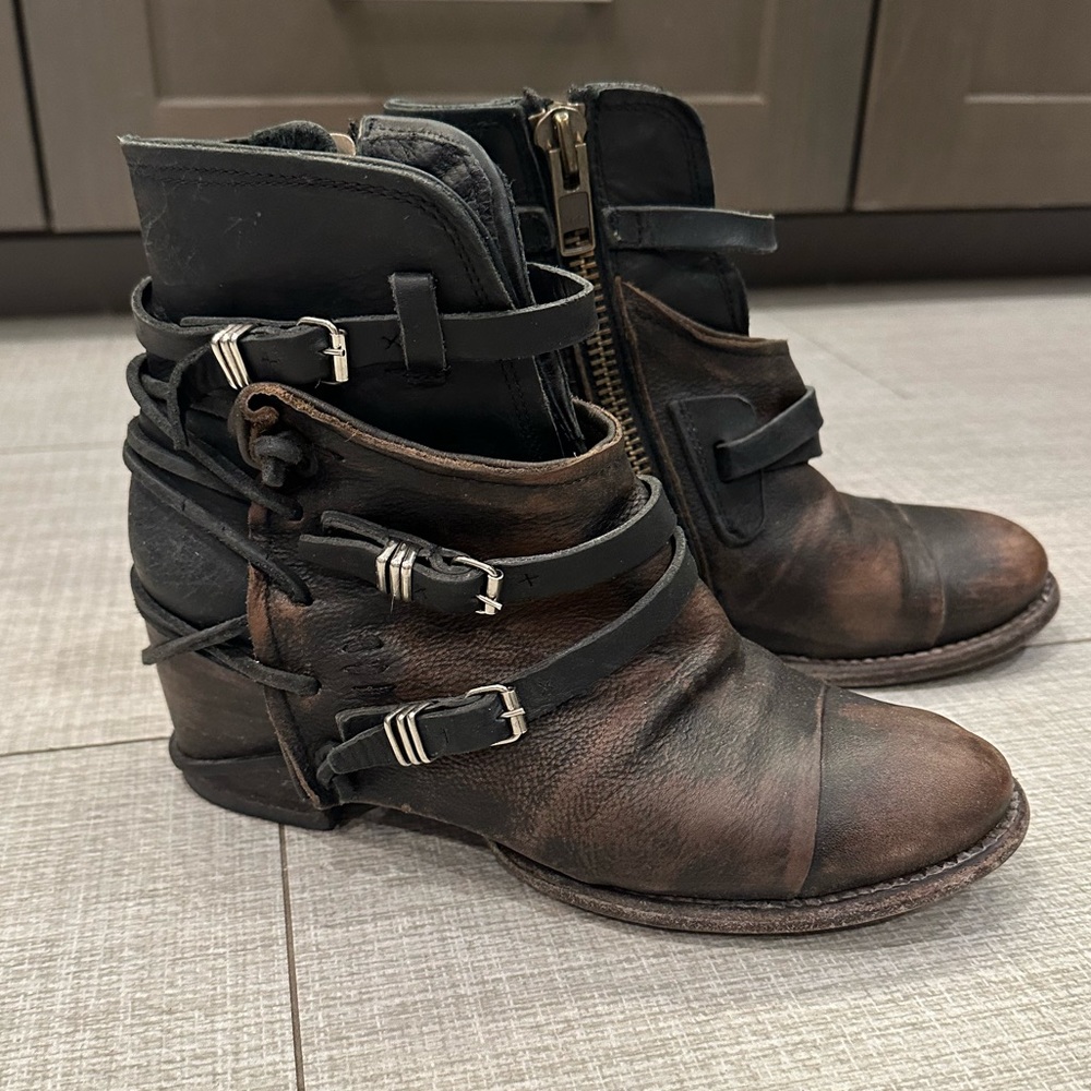 Freebird Crue booties *sold*